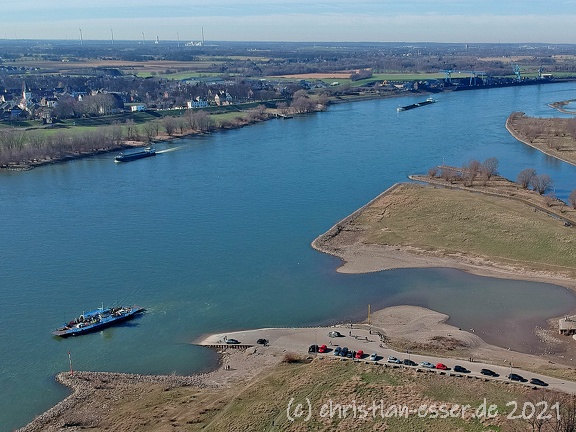 luftbild der Rheinfähre bei Orsoy im Februar 2019