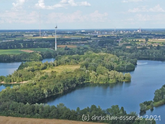Baggerseen bei Menzelen-Ost im Juli 2021 als Luftbild