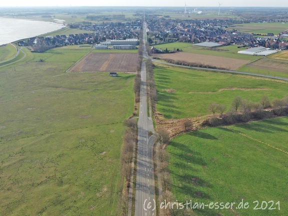 Verlauf der alten B58 zwischen Rheinbrücke und Büderich als Luftbild