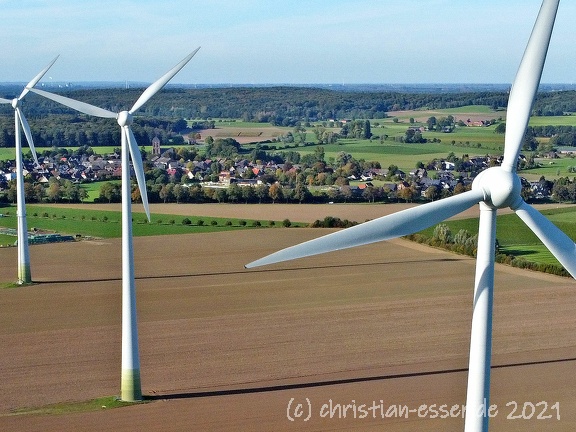 Windräder in Veen im Oktober 2022